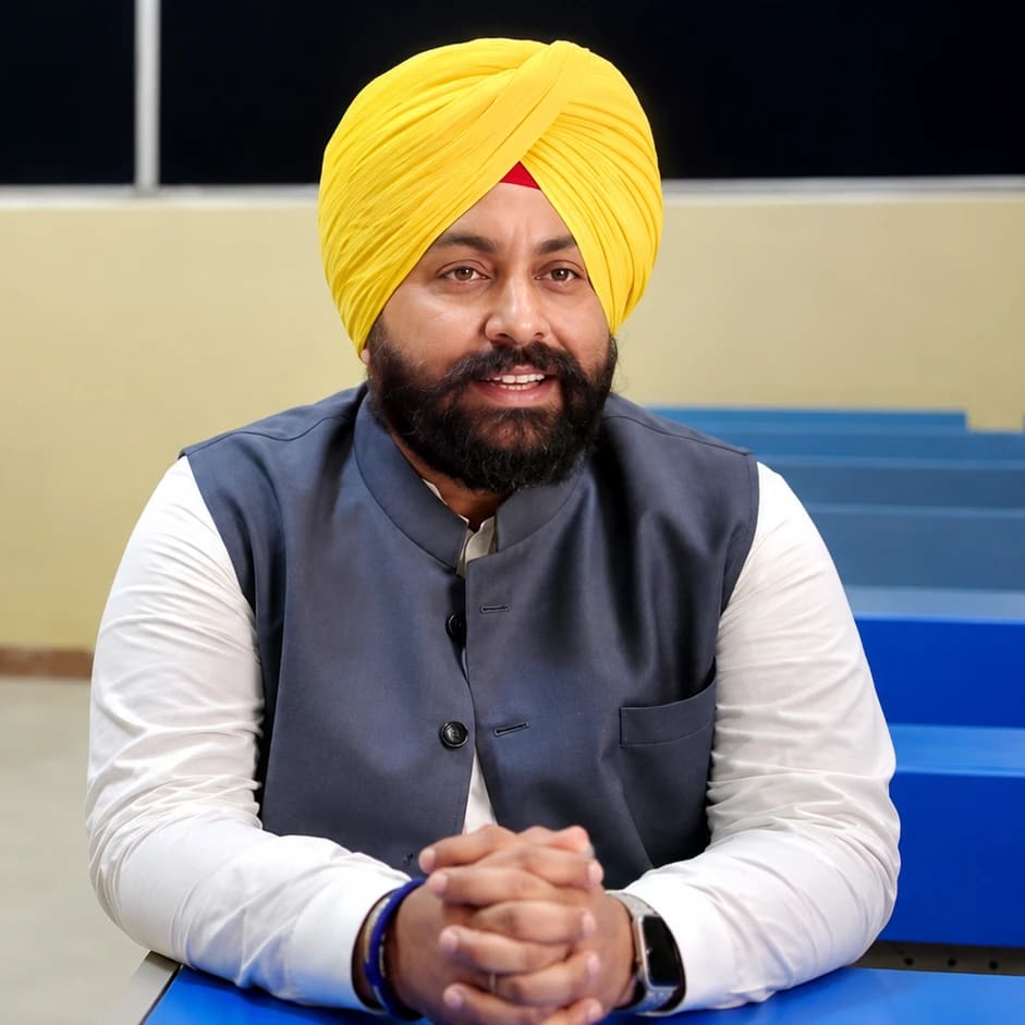 Photo of Hon’ble S. Harjot Singh Bains Ji